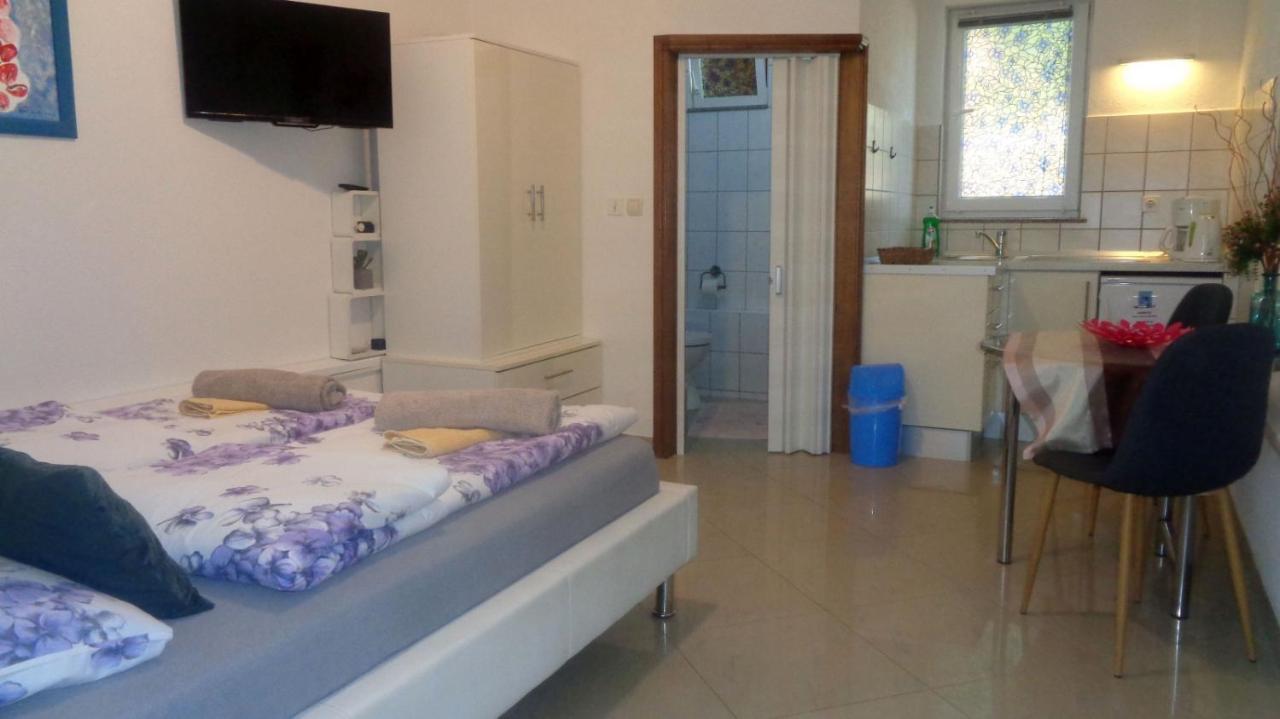 Studio Apartment In Biograd Na Moru With Terrace, Air Conditioning, Wi-Fi Экстерьер фото
